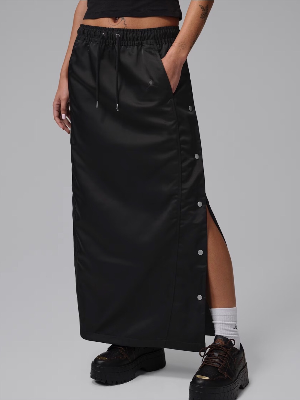 Jordan Flight Club Women’s Black Side-Snap Drawstring Maxi Skirt